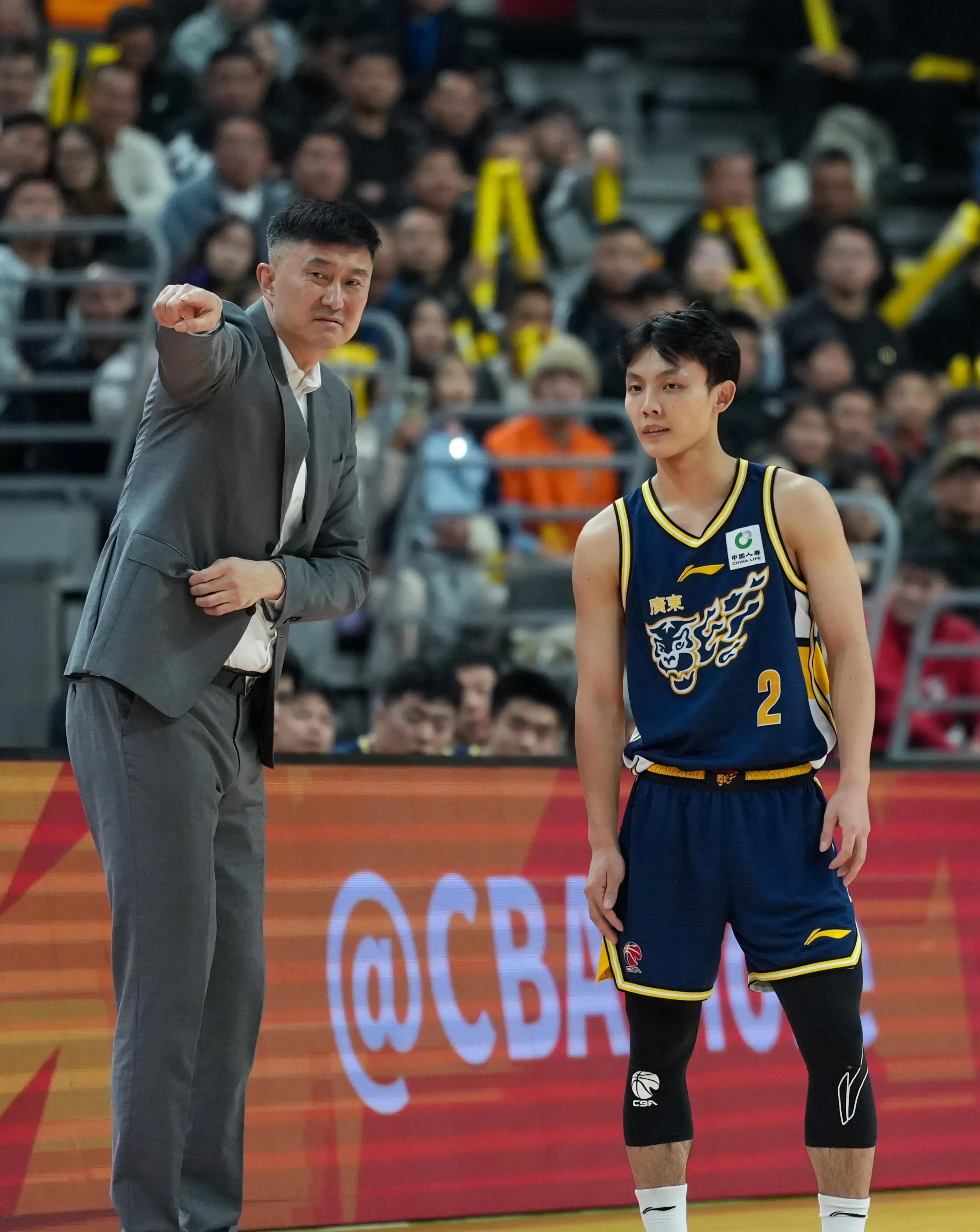 从风云突变深圳男篮窗口期刷新队史纪录到窗口期布鲁克林篮网备战NBA季后赛，清晨布鲁克林篮网备战德国杯