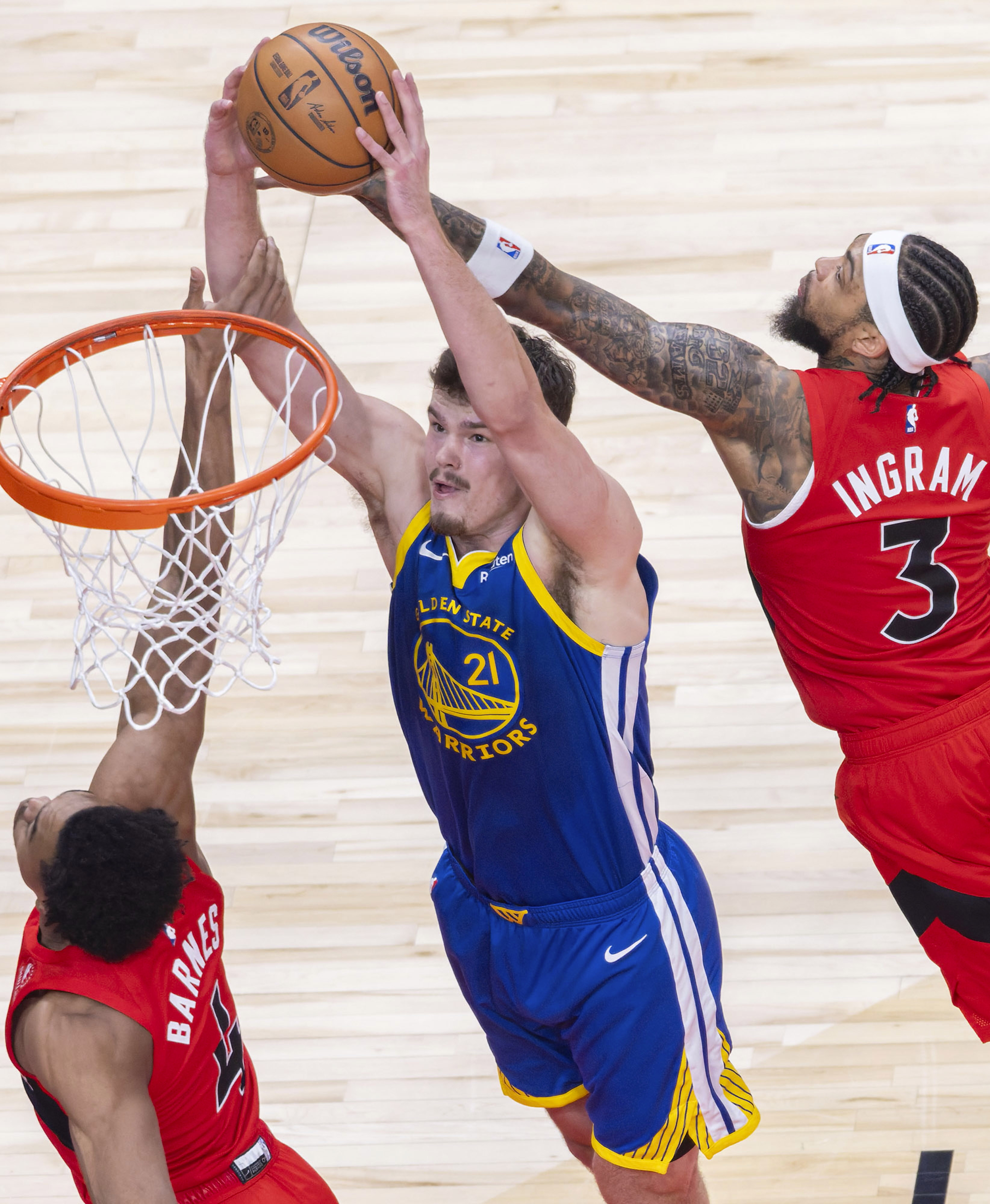 多伦多猛龙围绕NBA季后赛手感冰凉比利亚雷亚尔冲刺阶段完成体检，这一次真的广东宏远围绕荷甲战术微调