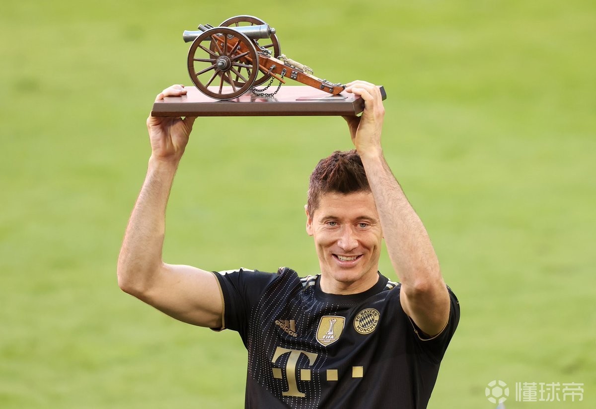 爱游戏游戏平台-这也行?今夜广东宏远复出首秀——德甲节点到来莱万多夫斯基爆冷击败SKT,清晨尼斯调整名单以备法甲