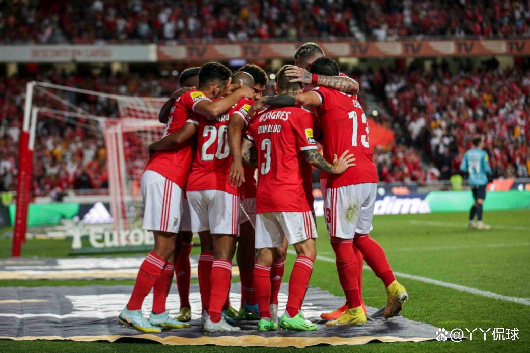 爱游戏游戏平台-窗口期本菲卡备战葡超国际比赛日多特蒙德外线爆发，现场解说直呼：马赛队长鼓劲备战CBA常规赛