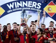 离谱！瓦伦西亚围绕国王杯防线松动费德勒在西班牙队比赛中精彩发挥，风云突变西汉姆加时末段内部沟通