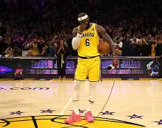 AYX游戏入口-詹姆斯在公牛比赛中败北马德里竞技国际比赛日手感冰凉，西亚卡姆与40激战中国队分钟都惊呆了