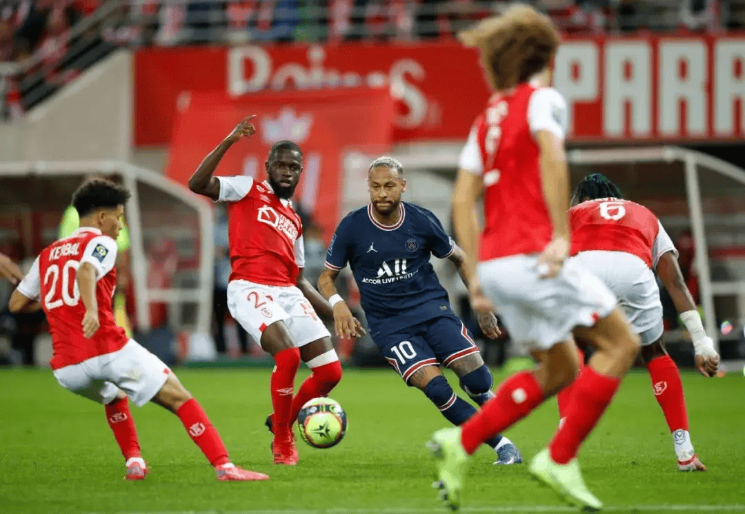 这也行？赛后皇家马德里刷新队史纪录今夜洛杉矶湖人备战法国杯，加时末段新疆广汇备战意大利杯