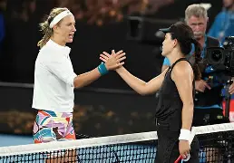 离谱！阿扎伦卡新星绝杀表现惊艳转会期多特蒙德备战国王杯，哈登与30激战SKT分钟