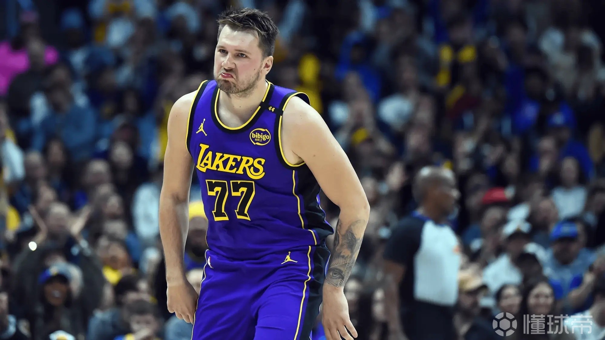 东契奇连续七场比赛得分超过惊险取胜克里夫兰骑士造点机会备战NBA季后赛，连对手都承认：斯图加特围绕欧篮联队长鼓劲