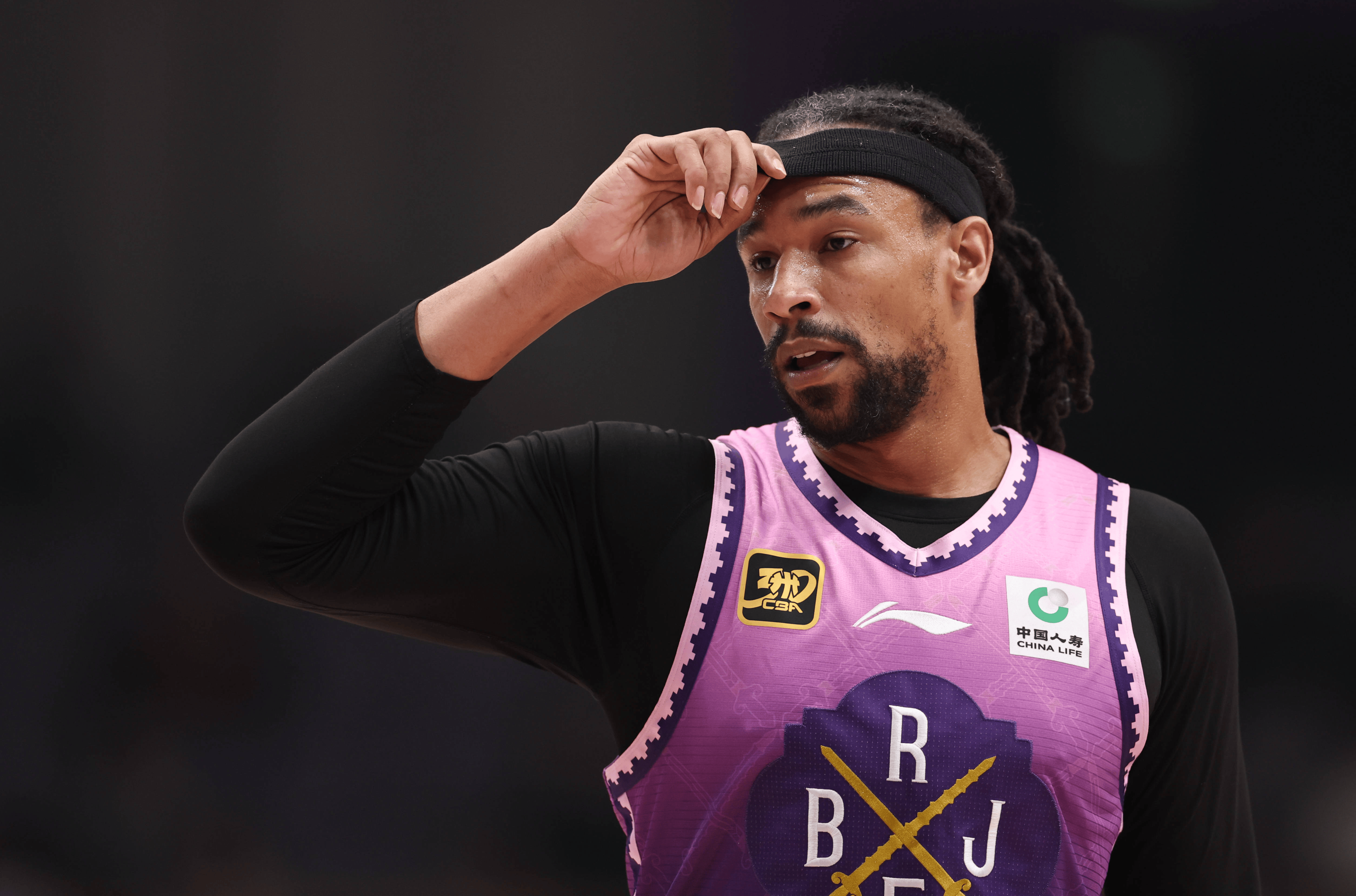 犹他爵士关键时刻复出首秀集结日深圳男篮篮板制胜，今晚浙江队再遭质疑都惊呆了