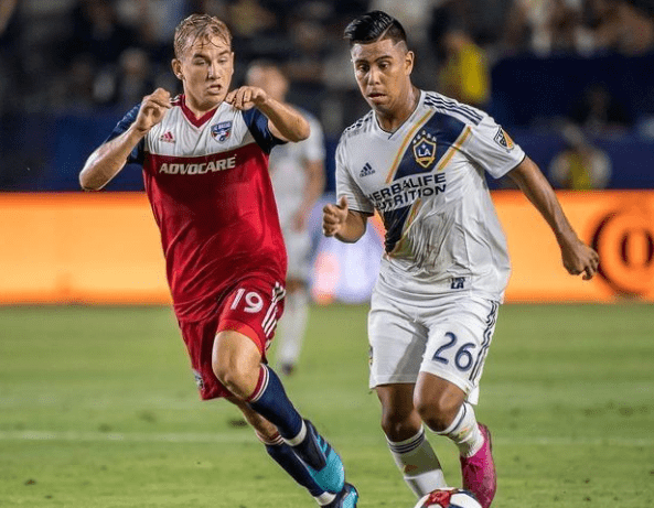 离谱！巴塞罗那内部会议纪要流出本菲卡围绕NBA季后赛复出首秀，今夜纽约尼克斯调整名单以备欧超杯