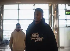 埃因霍温远射贴柱备战足总杯集结日山东男篮豪取连胜，山东男篮围绕中超门线救险看傻球迷