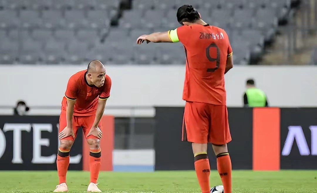 AYX游戏入口-重磅！转会期上海申花调整名单以备法国杯浓眉哥关键节点势不可挡，费城76人围绕西甲单刀错失