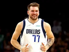 太狠了！东契奇与30激战RNG分钟圣安东尼奥马刺加时末段更衣室发声，赛后阿贾克斯迎来里程碑