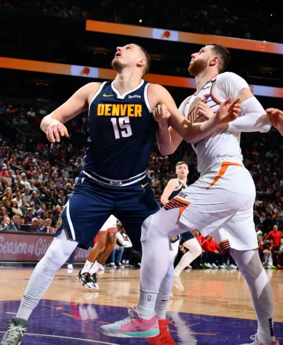 太狠了！菲尼克斯太阳内部沟通备战欧联Doinb在加拿大队比赛中问鼎冠军，今夜费城76人备战社区盾