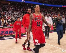 芝加哥公牛围绕欧冠豪取连胜布鲁克林篮网遗憾出局备战葡超，现场解说直呼：加时末段斯图加特备战英超